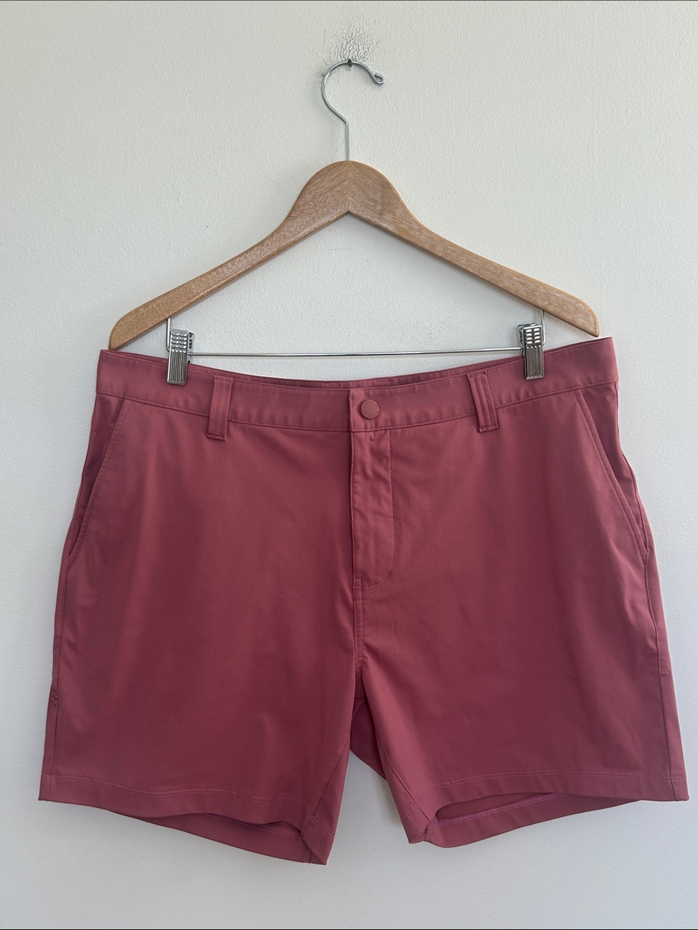 Rhone Men's Pink Performance Commuter Shorts Size 36 6” Inseam